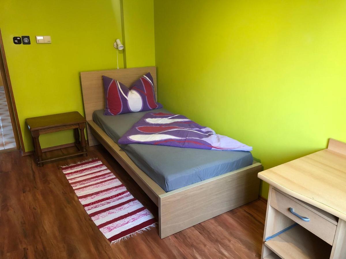 Valentin Vendeghaz Hotel Балатонлеле Екстериор снимка