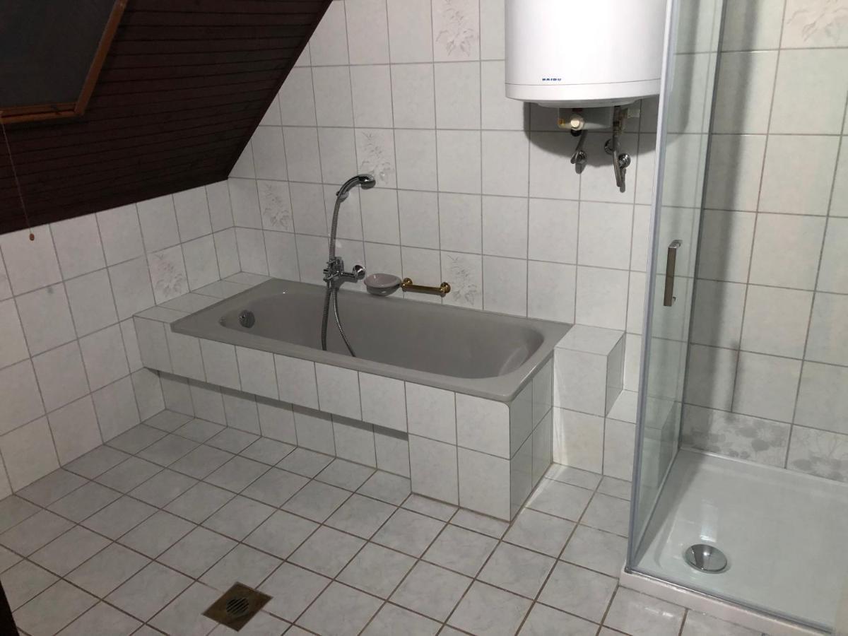 Valentin Vendeghaz Hotel Балатонлеле Екстериор снимка