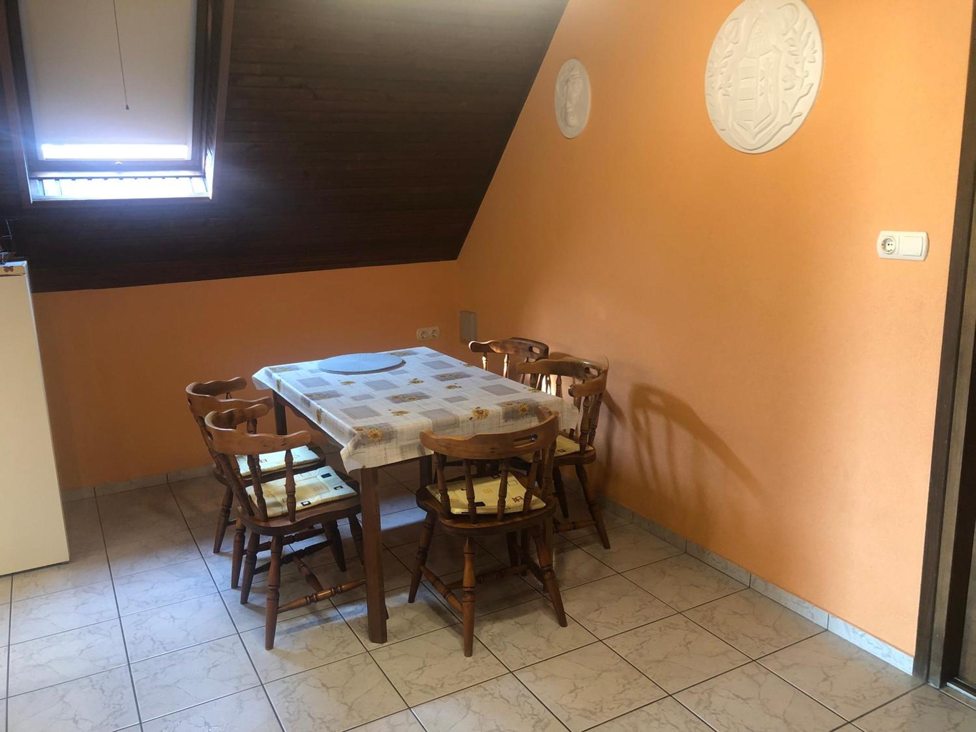 Valentin Vendeghaz Hotel Балатонлеле Екстериор снимка
